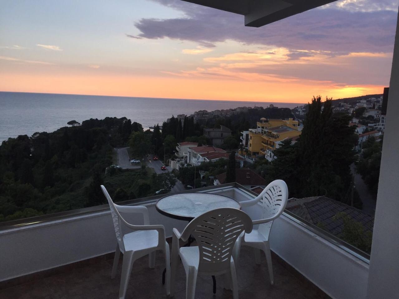 Idealhouse Apartments Ulcinj Esterno foto